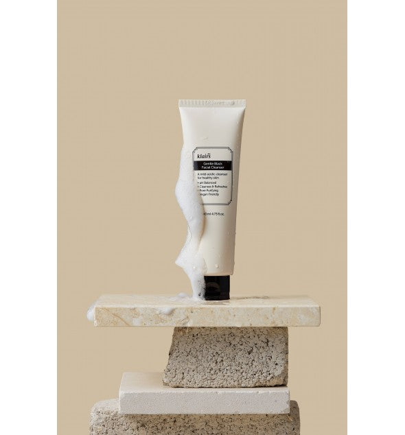 Milde zwarte gezichtsreiniger