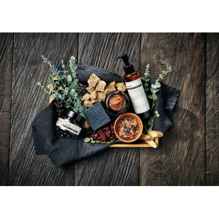 Milde zwarte dieptereinigende olie