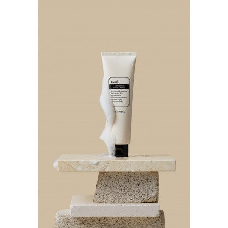 Milde zwarte gezichtsreiniger