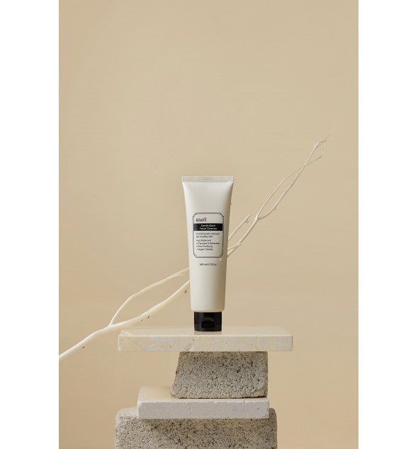 Milde zwarte gezichtsreiniger