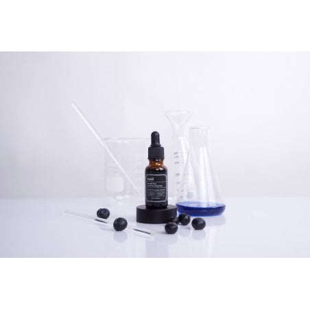 Middernachtblauwe activerende druppel voor jongeren